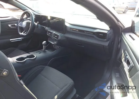 2025 Ford Mustang Ecoboost Fastback z USA, uszkodzony, nr VIN 1FA6P8TH2S5114969